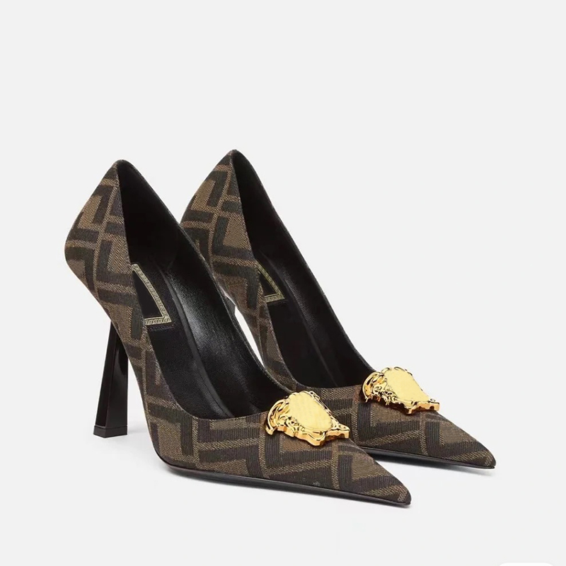 stiletto Dress shoes for womens Luxury Designer Medusa classic buckle FF Printing Calico fashion pumps Top quality Leather sole 10CM high heeled shoe 35-42 with box, Split
stiletto Dress shoes for womens Luxury Designer Medusa classic buckle FF Printing Calico fashion pumps Top quality Leather sole 10CM high heeled shoe 35-42 with box, Split