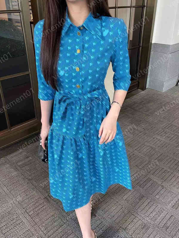 Designer Dresses Womens Blue Alphabet Print Nipped Waist Lapel Short Sleeve Dress Luxury Women Summer Dresses For Wedding Party 0912
Designer Dresses Womens Blue Alphabet Print Nipped Waist Lapel Short Sleeve Dress Luxury Women Summer Dresses For Wedding Party 0912