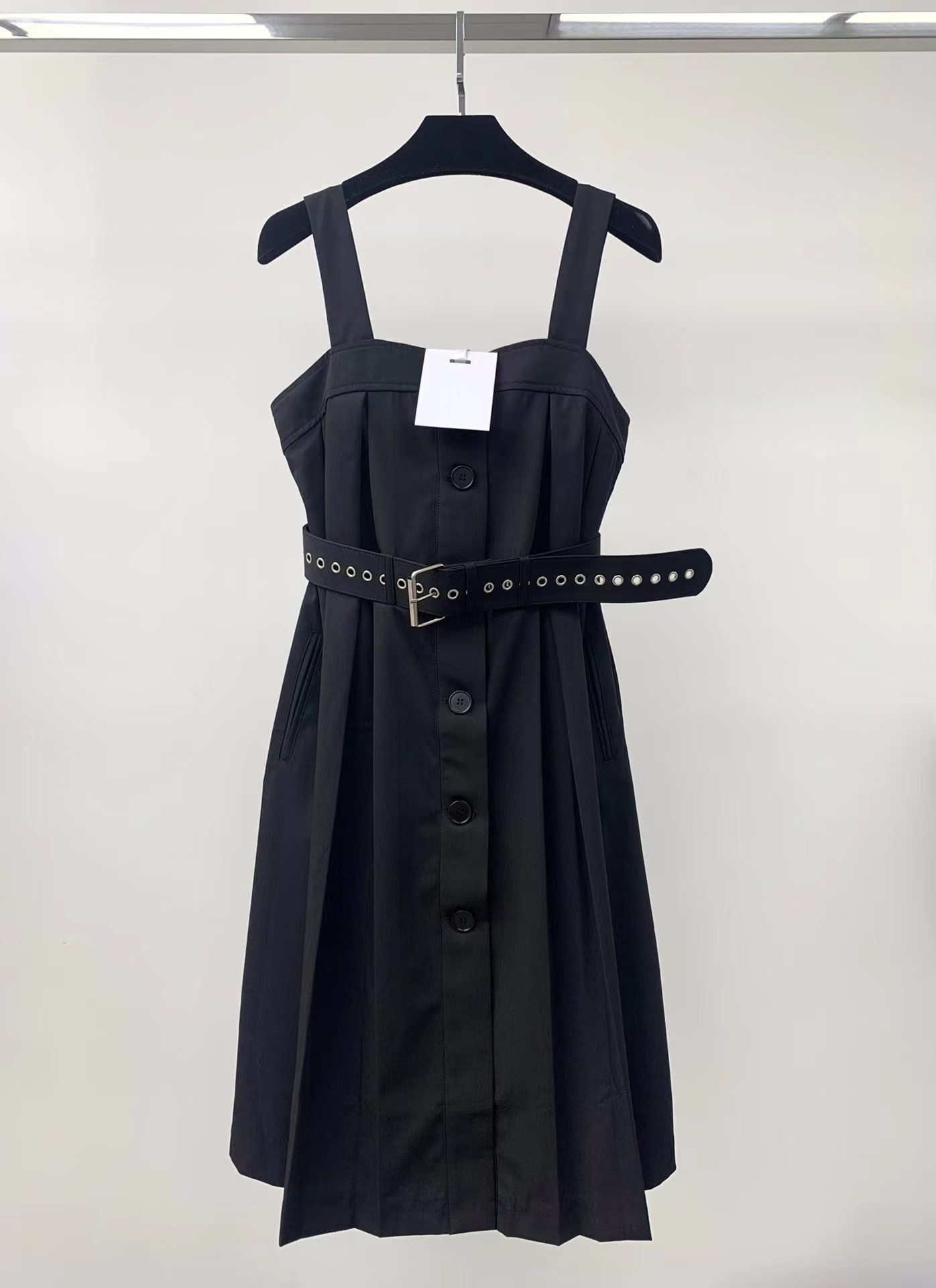 Milan Runway dresses 2022 Autumn Spaghetti Strap take a holiday Women' Designer Dress Brand Same Style Sundress 0709-5, Black
Milan Runway dresses 2022 Autumn Spaghetti Strap take a holiday Women' Designer Dress Brand Same Style Sundress 0709-5, Black