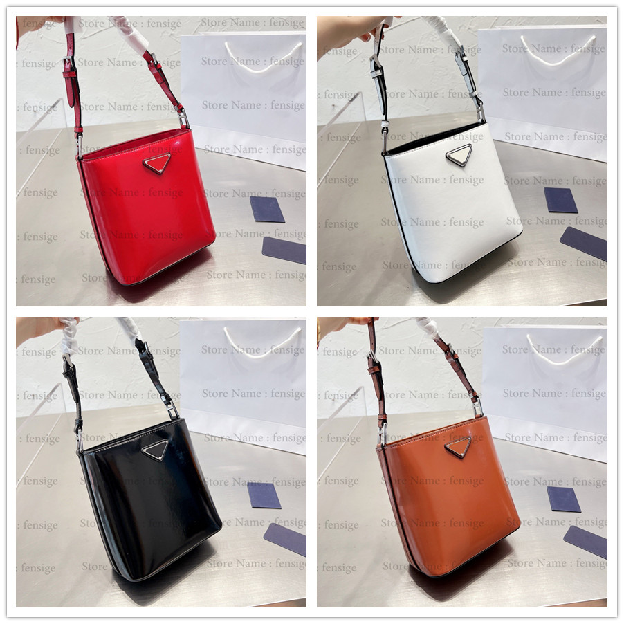 Spazzolato Triangle Logo Bucket Bag Women's White Black Red Logos Plaque Drawstring Bags Desiger Patent Leather Top Handle Bag Luxury Nylon Brand
Spazzolato Triangle Logo Bucket Bag Women's White Black Red Logos Plaque Drawstring Bags Desiger Patent Leather Top Handle Bag Luxury Nylon Brand