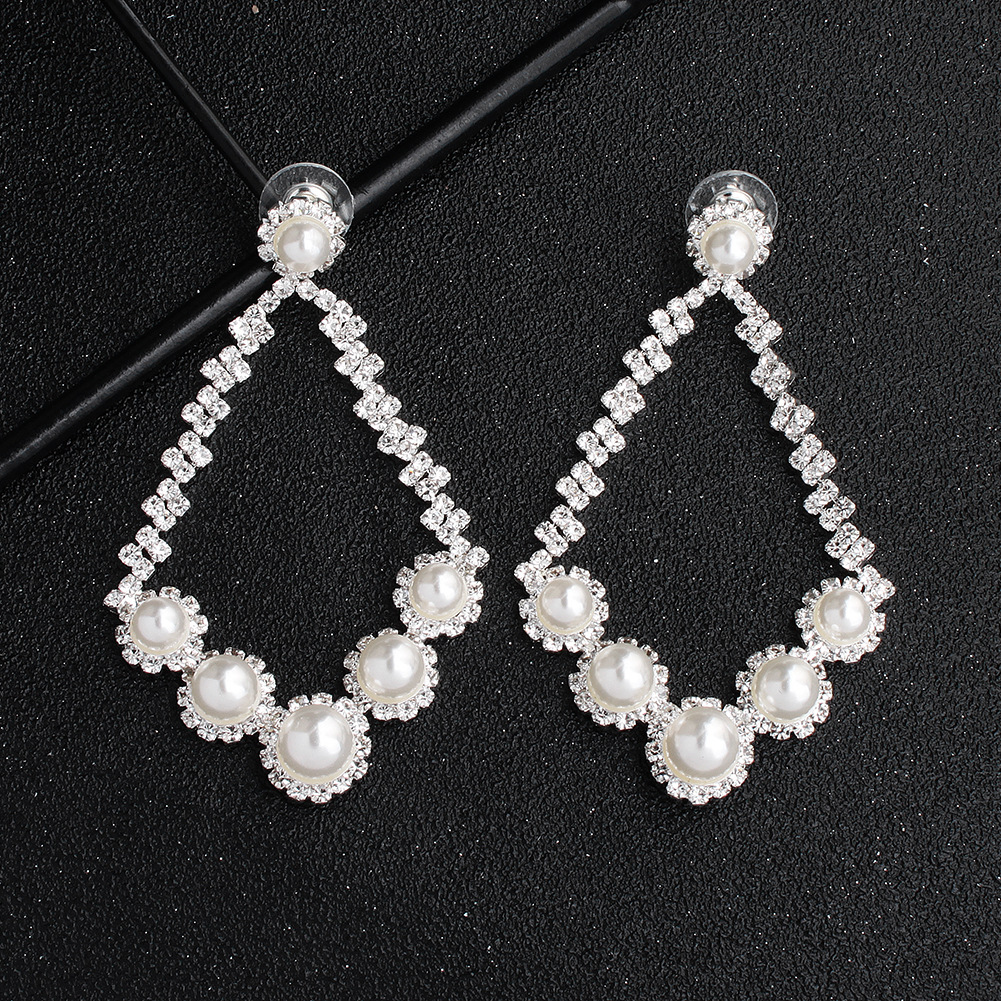 Pearl Diamond Earrings Trendy Wedding Accessories Earring Exaggerated Personality Banquet Sexy Earring Jewelrys for Bride
Pearl Diamond Earrings Trendy Wedding Accessories Earring Exaggerated Personality Banquet Sexy Earring Jewelrys for Bride