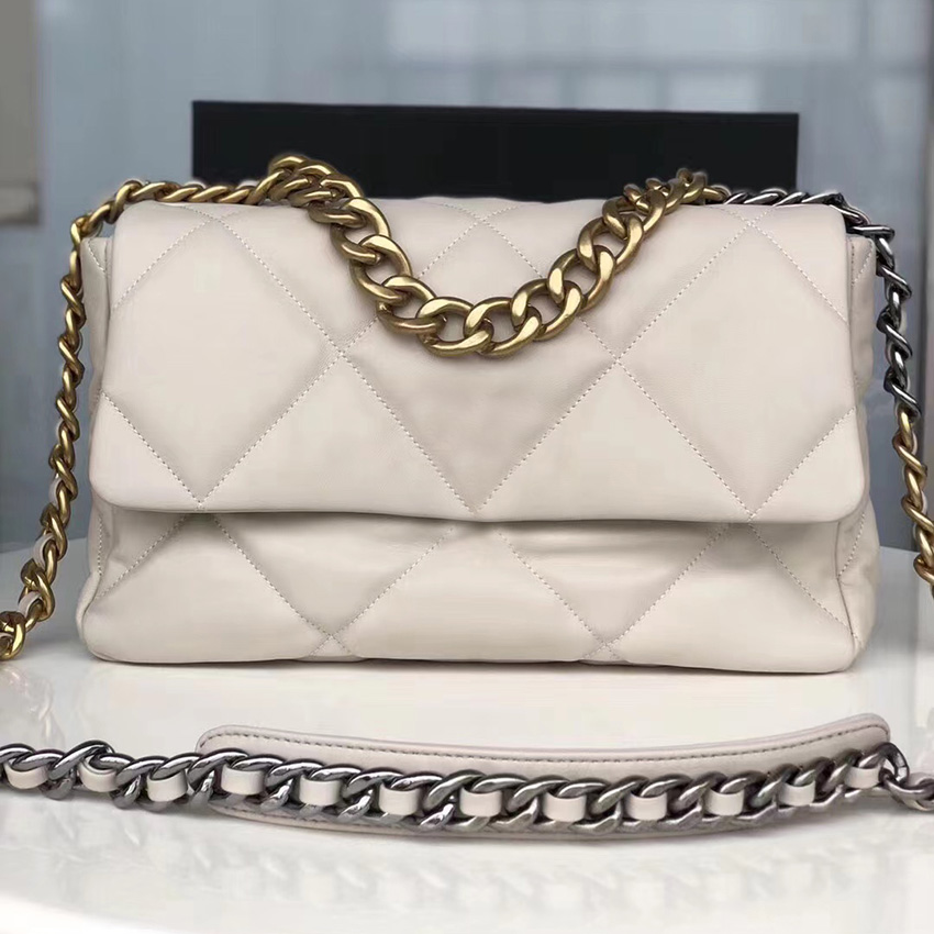 9A quality shoudler Designer Bags fashion Flip cover women Handbags classic crossbody bag Gold and silver chain clutch genuine leather Wallets Purse with box, Green
9A quality shoudler Designer Bags fashion Flip cover women Handbags classic crossbody bag Gold and silver chain clutch genuine leather Wallets Purse with box, Green