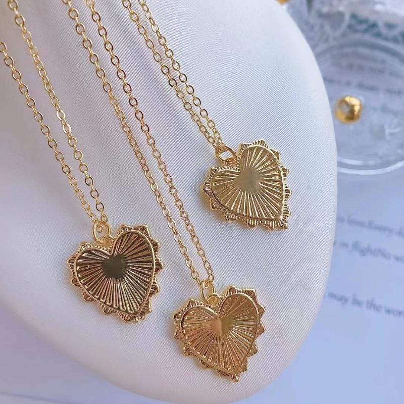 Pendant Necklaces Gold Color Love Heart For Women Chokers 2022 Trend Fashion Festival Party Gift JewelryPendant
Pendant Necklaces Gold Color Love Heart For Women Chokers 2022 Trend Fashion Festival Party Gift JewelryPendant
