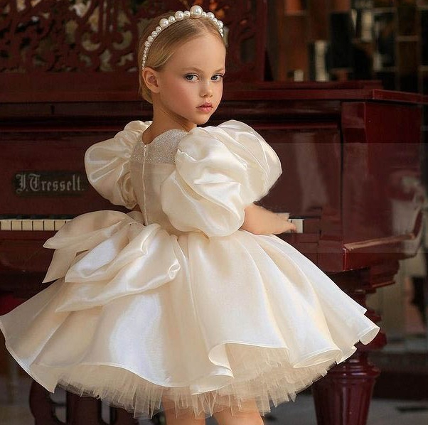 2022 Princess Cute Girls Pageant Dresses Pearls Beaded Fitted ball gown tutu Flower Girl Dress Arabic Pageant Birthday Party birthday Wear