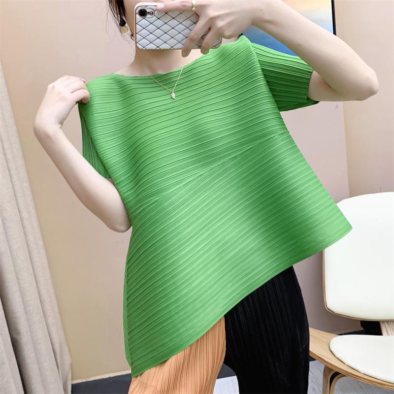 Women's T-Shirt Miyak Pleated 2022 Round Neck Irregular Loose Short-sleeved Fashion All-match Top Women's Basic Style Solid Color T-shir, Black
Women's T-Shirt Miyak Pleated 2022 Round Neck Irregular Loose Short-sleeved Fashion All-match Top Women's Basic Style Solid Color T-shir, Black