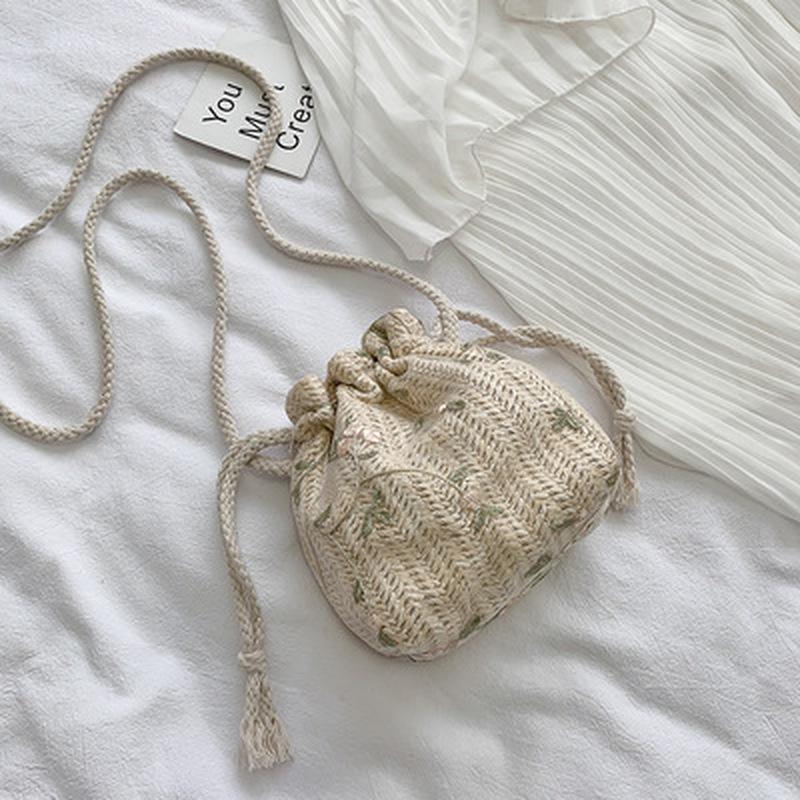 Evening Bags Summer Straw Bag Female 2022 Korean Version Of The Wild One-shoulder Slung Fashion Woven Lace Bucket Bolsos Mujer, Khaki
Evening Bags Summer Straw Bag Female 2022 Korean Version Of The Wild One-shoulder Slung Fashion Woven Lace Bucket Bolsos Mujer, Khaki