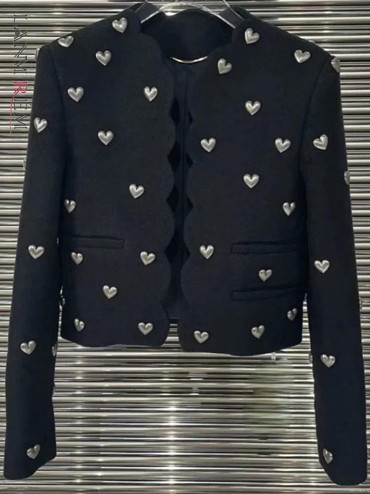 

Women' Jackets LANMREM Long Sleeve Heart Beading Jacket Woman V Neck Black Color Chic Female Streetwear Fashion Tops 2022 Autumn 2R2279