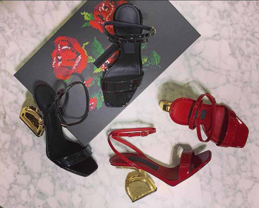 Women sandal luxury design heeled shoes Pop Keira wedge 105mm sandals high heel wedding party dress with box
Women sandal luxury design heeled shoes Pop Keira wedge 105mm sandals high heel wedding party dress with box