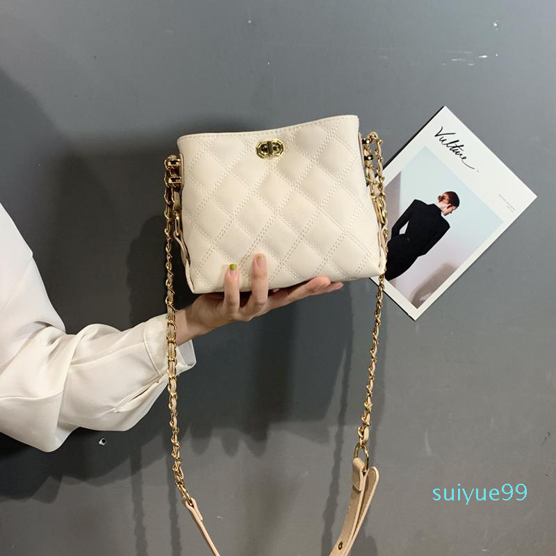woman Fashion style 2022 fashionable ladies one-shoulder messenger chain Rhombus high-capacity Cc Handbag, Black
woman Fashion style 2022 fashionable ladies one-shoulder messenger chain Rhombus high-capacity Cc Handbag, Black