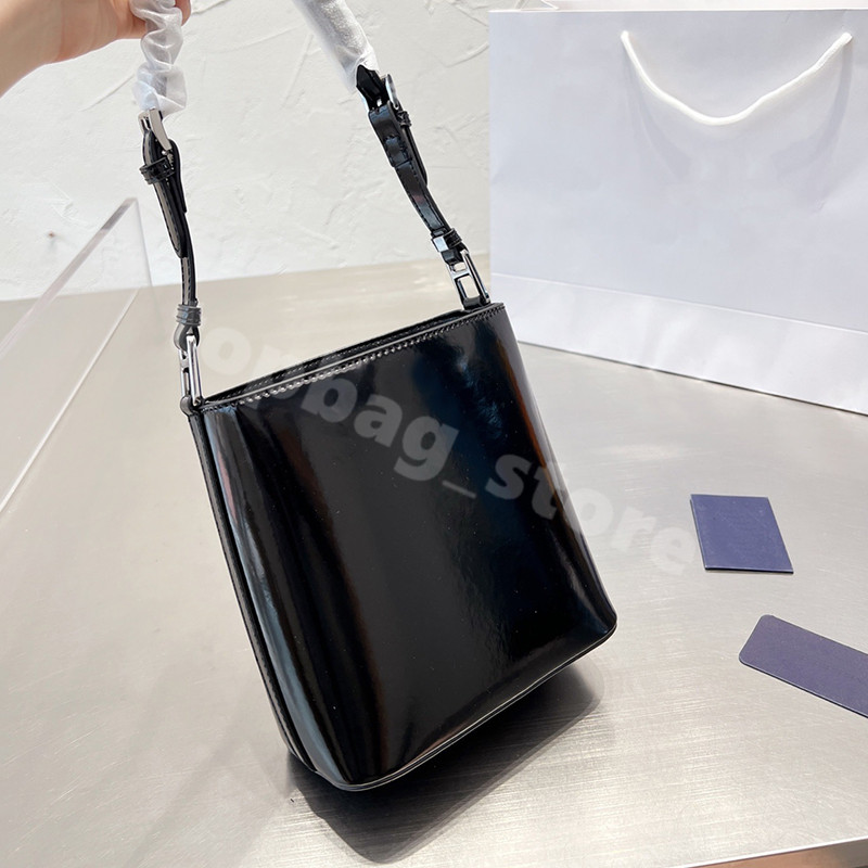 New Shoulder Bag Womens Patent Leather Bucket Bag Can Be Handheld Oblique Cross Fashion, White
New Shoulder Bag Womens Patent Leather Bucket Bag Can Be Handheld Oblique Cross Fashion, White