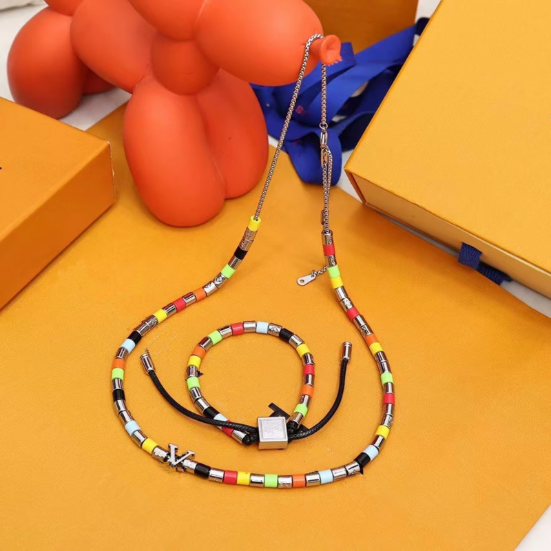 New Italian brand jewelry pop bright color Beaded Necklace men's and women's fashion street Bracelet birthday gift
New Italian brand jewelry pop bright color Beaded Necklace men's and women's fashion street Bracelet birthday gift