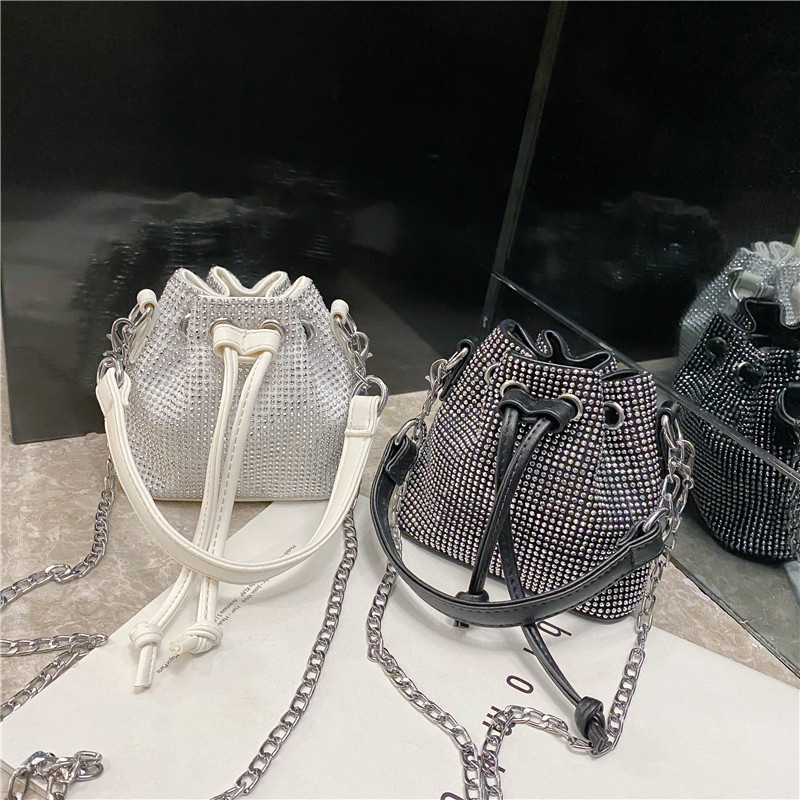 Luxurys designers Shoulder mini Bucket bags High Quality Fashion womens CrossBody Handbags wallets ladies Clutch Diamond Bag purse 2022 Totes Handbag, No bags
Luxurys designers Shoulder mini Bucket bags High Quality Fashion womens CrossBody Handbags wallets ladies Clutch Diamond Bag purse 2022 Totes Handbag, No bags
