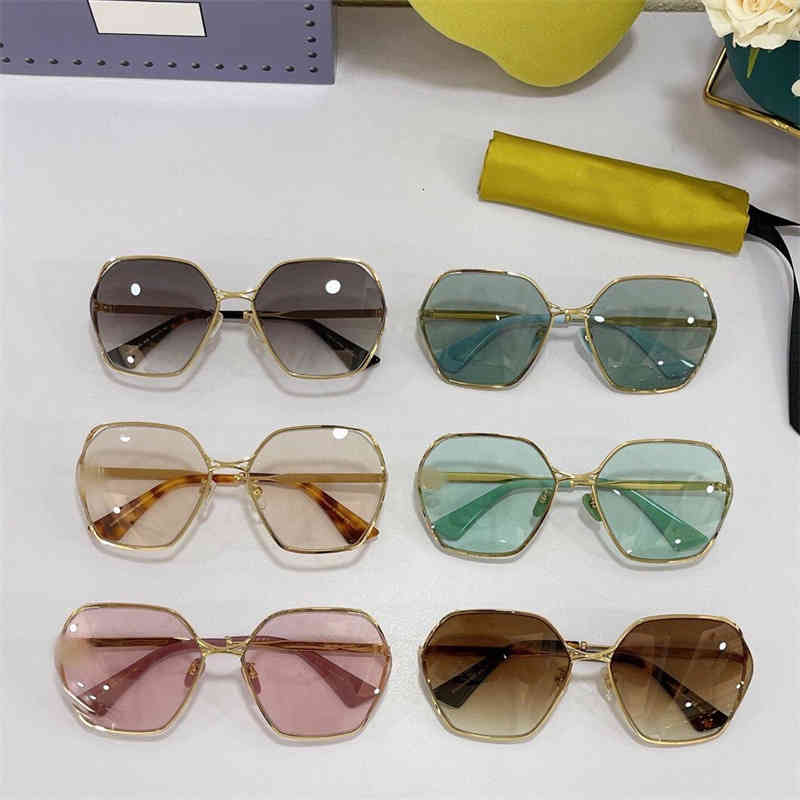 Sunglasses G's sunglasses Ni Luhan's same metal herringbone hollow out large frame irregular gg0818s H2ZL
Sunglasses G's sunglasses Ni Luhan's same metal herringbone hollow out large frame irregular gg0818s H2ZL