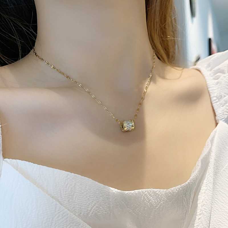 Pendant Necklaces Stainless Steel Fashion Upscale Jewelry Zircon Beaded Roller Shape Charms Chain Choker Pendants For WomenPendant
Pendant Necklaces Stainless Steel Fashion Upscale Jewelry Zircon Beaded Roller Shape Charms Chain Choker Pendants For WomenPendant