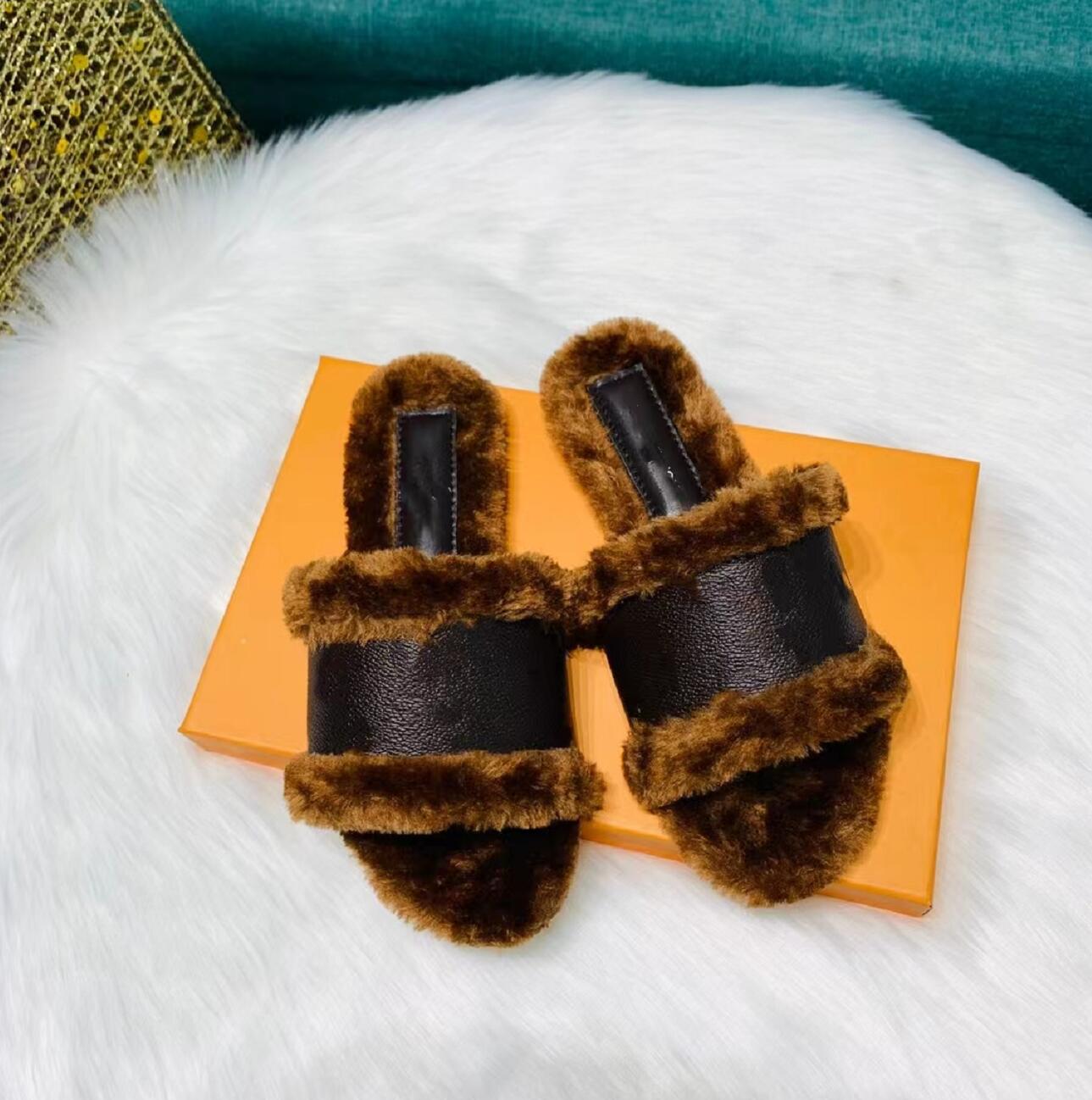 Classic Leisure Home Slipper Designer Women Outdoor warmth Sandals New Style Winter Wool Plush Slippers Luxury Printing Leather Flat Bottom Shoes Sandal, Not for individual sale
Classic Leisure Home Slipper Designer Women Outdoor warmth Sandals New Style Winter Wool Plush Slippers Luxury Printing Leather Flat Bottom Shoes Sandal, Not for individual sale
