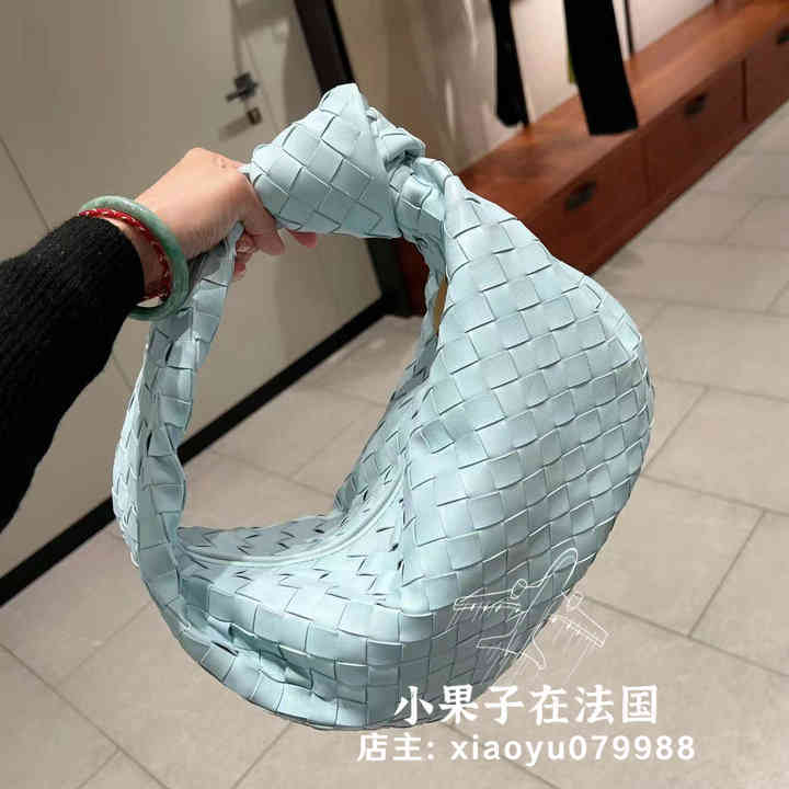 / Designer Venetas Handbags s baodiejia 22 new teen Jodie handbag woven cloud bag hand bag knotted armpit bag, Sky blue
/ Designer Venetas Handbags s baodiejia 22 new teen Jodie handbag woven cloud bag hand bag knotted armpit bag, Sky blue