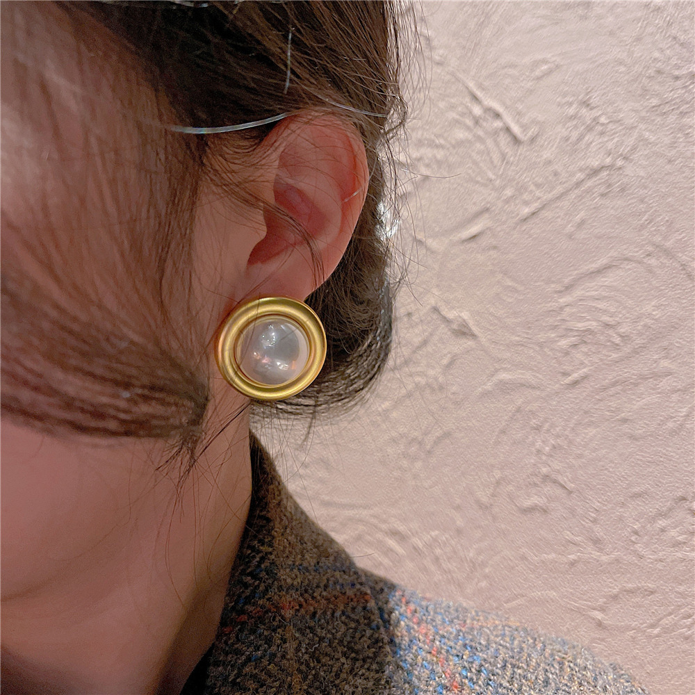Earrings Autumn and Winter Versatile S925 Silver Needle Circle Earrings Women's Geometric Chinese Style Independent Packaging Gold
Earrings Autumn and Winter Versatile S925 Silver Needle Circle Earrings Women's Geometric Chinese Style Independent Packaging Gold