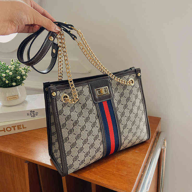 Handbag Chain women's 2022 spring new high-capacity commuter hand versatile retro shoulder, Black
Handbag Chain women's 2022 spring new high-capacity commuter hand versatile retro shoulder, Black