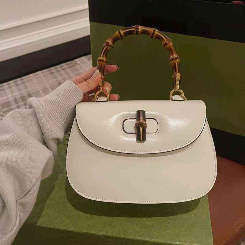 Bag women's summer 2022 new design bamboo bag high texture saddle Single Shoulder Messenger Hand Purses, Black silk scarf
Bag women's summer 2022 new design bamboo bag high texture saddle Single Shoulder Messenger Hand Purses, Black silk scarf