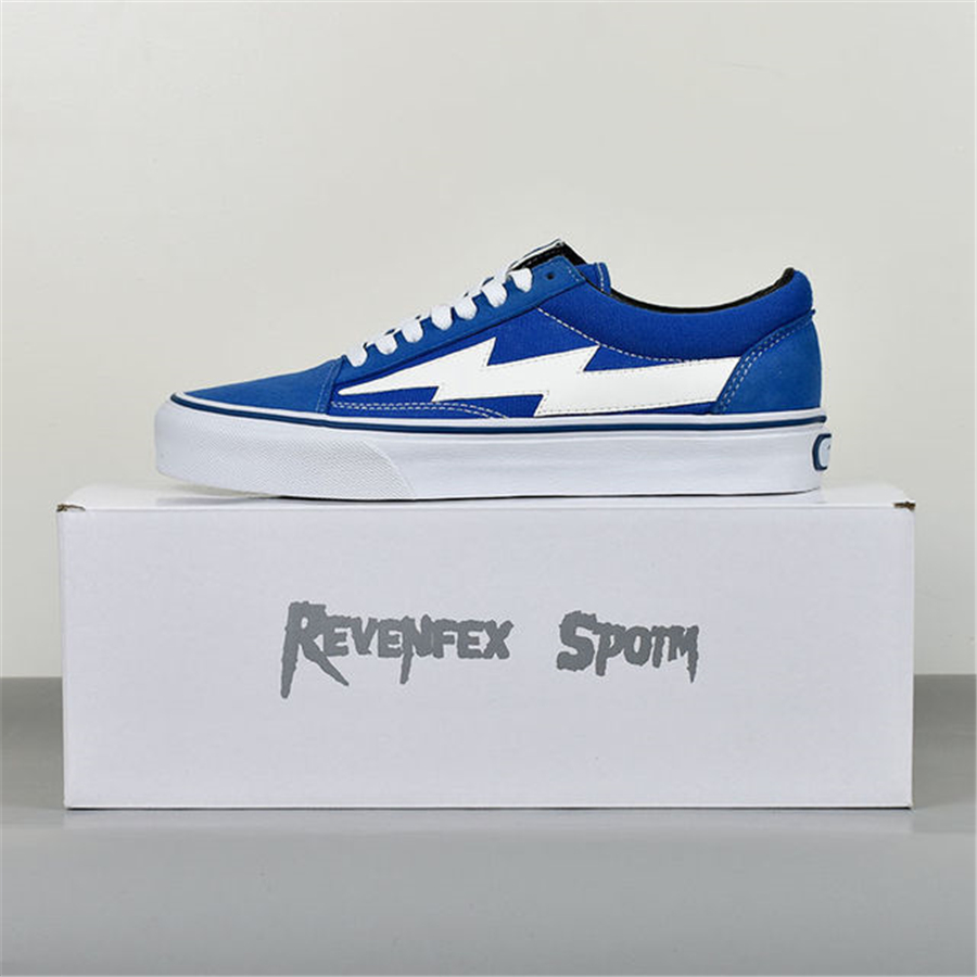 Classic Revenge Canvas Skateboard Shoes With Box Men Women Blue Vulcanized Casual Sneakers Lightning High Quality
Classic Revenge Canvas Skateboard Shoes With Box Men Women Blue Vulcanized Casual Sneakers Lightning High Quality