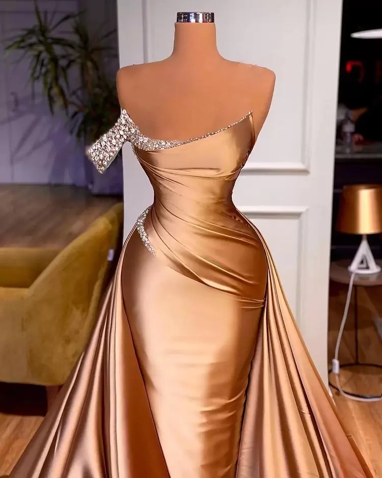 Chic Gold One Shoulder Crystal Mermaid Prom Dress With Detachable Train Sexy Backless Evening Gowns BC