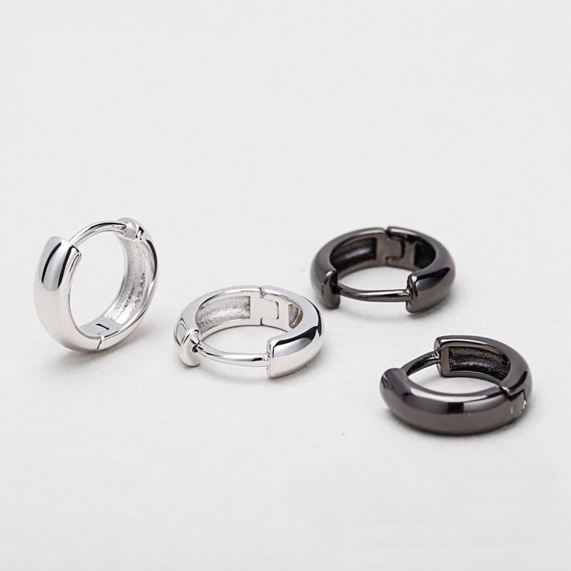 Clip-on & Screw Back Fashion Simple Round Hoop Earrings Punk Gothic Silvery Jewelry For Women Men Hip Hop Rock Ear Clip Birthday Party Gifts
Clip-on & Screw Back Fashion Simple Round Hoop Earrings Punk Gothic Silvery Jewelry For Women Men Hip Hop Rock Ear Clip Birthday Party Gifts