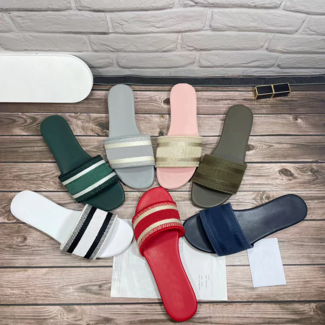 Designer Slippers Leather Women Sandals Summer Flat Slipper Rainbow Letters Slippers Embroidery Fashion Flip-flops, Color 1
Designer Slippers Leather Women Sandals Summer Flat Slipper Rainbow Letters Slippers Embroidery Fashion Flip-flops, Color 1