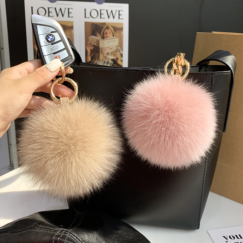 13CM Real Fur Keychain Natural Pompom Ball Women Bag ornaments Pendant Luxury Car Key Ring Leather Strap Metal Gift 220411