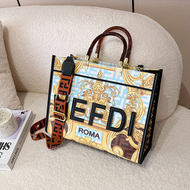 Designer Tote Shopper Bag women fashion Top Handle crossbody shoulder strap Beach handbag letter Roma print PU leather Travel Branded Luxury Bag, Coin purse
Designer Tote Shopper Bag women fashion Top Handle crossbody shoulder strap Beach handbag letter Roma print PU leather Travel Branded Luxury Bag, Coin purse