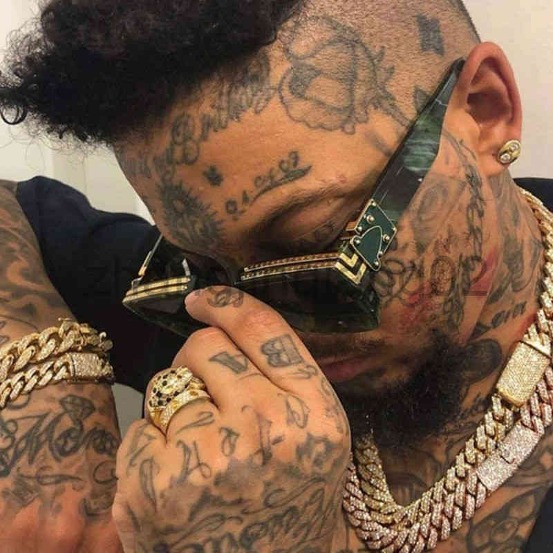 Designer Millionaires Sunglass Luxurious Fashion Europe And America Woman Mens Lovers Cross Square Large Frame Personality Oversized Sun Glasses 
Designer Millionaires Sunglass Luxurious Fashion Europe And America Woman Mens Lovers Cross Square Large Frame Personality Oversized Sun Glasses