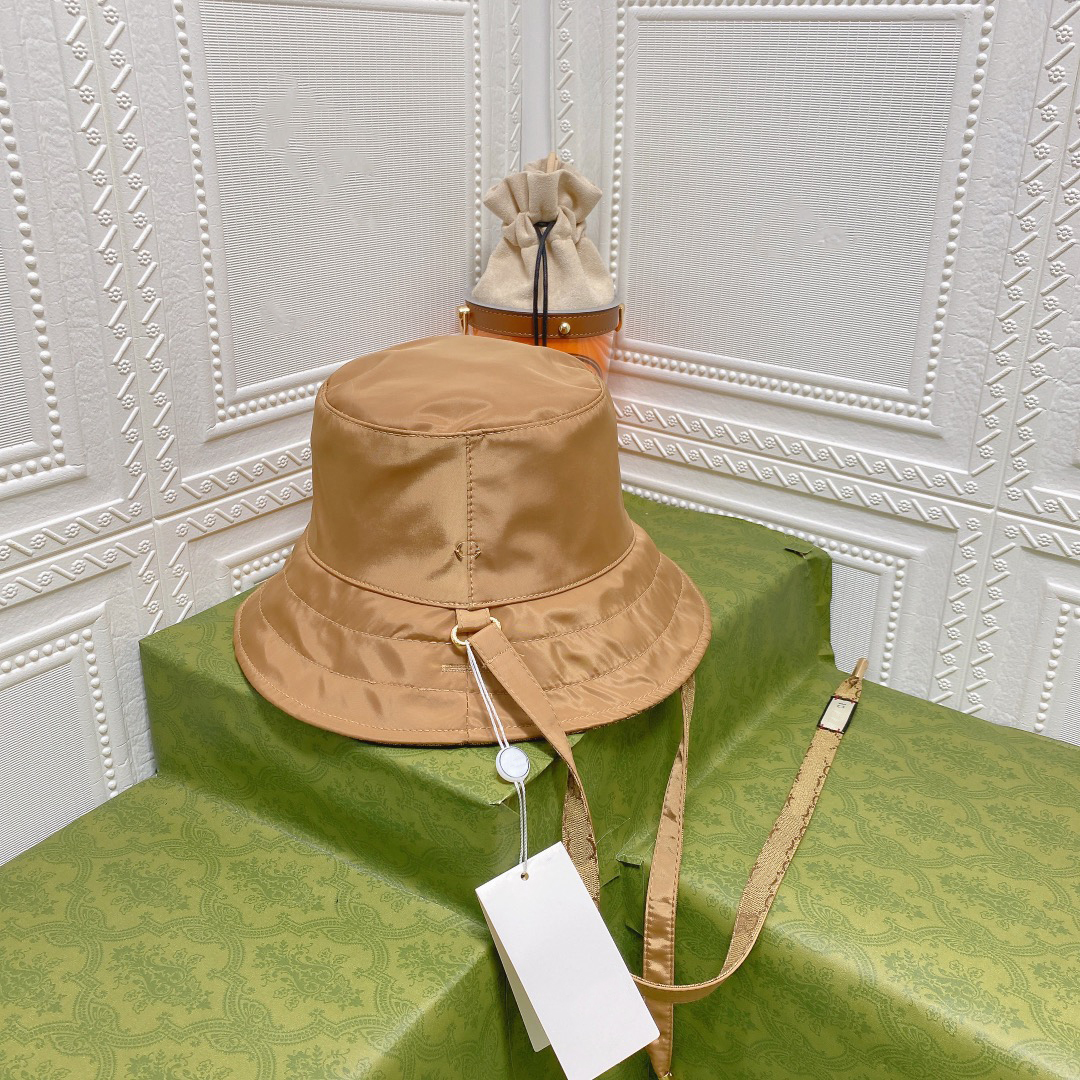 Designers bucket hat fashion classic fisherman hats can be worn on both sides for men and women. It's great to match with shrink band for shading very good, No.1
Designers bucket hat fashion classic fisherman hats can be worn on both sides for men and women. It's great to match with shrink band for shading very good, No.1