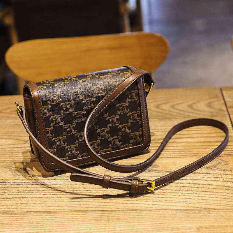 X57I French light luxury small crowd old flower bag 2022 New Arc de Triomphe women's Single Shoulder Messenger fashion versatile square, Brown large 8078
X57I French light luxury small crowd old flower bag 2022 New Arc de Triomphe women's Single Shoulder Messenger fashion versatile square, Brown large 8078