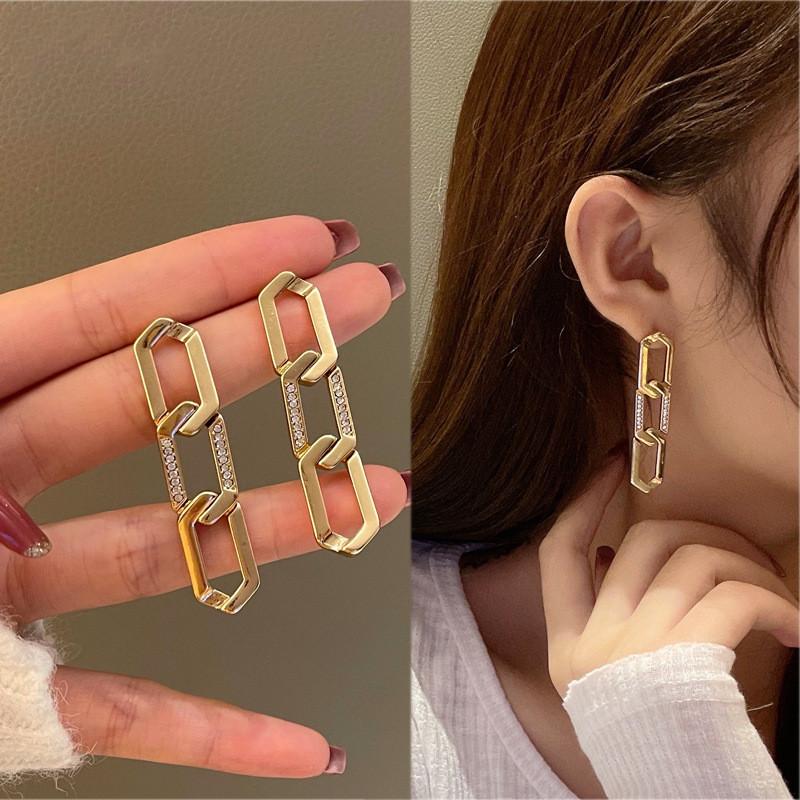 Clip-on & Screw Back Fashion Personalized Chain Drop Earrings Metal Texture Rhinestones Trendy Temperament Jewelry For Women 2022Clip-on
Clip-on & Screw Back Fashion Personalized Chain Drop Earrings Metal Texture Rhinestones Trendy Temperament Jewelry For Women 2022Clip-on
