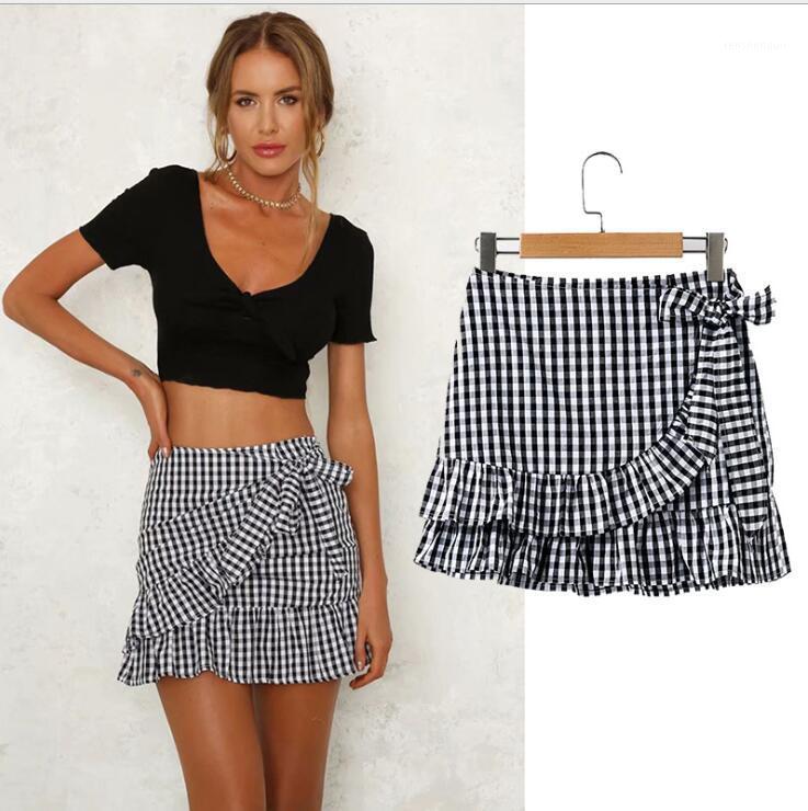 Skirts Black And White Ruffle Hem Plaid Skirt Zip Up Fall Mid-Waist Casual Line Above Knee Short Sheath, Beige
Skirts Black And White Ruffle Hem Plaid Skirt Zip Up Fall Mid-Waist Casual Line Above Knee Short Sheath, Beige