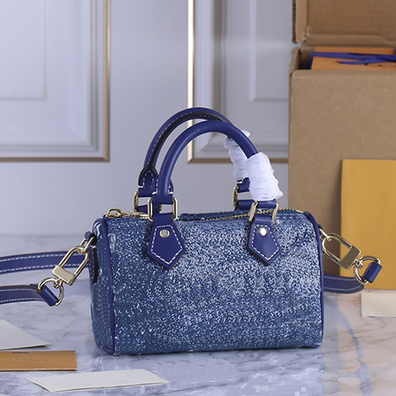Denim Canvas Handbags Tote Bags Crossbody Bag Vintage Starry Sky Letter Decorate Chain Shoulder Purse Adjustable Shoulder Strap Cell Phone Pocket Totes Purses, 26x15x9cm 
Denim Canvas Handbags Tote Bags Crossbody Bag Vintage Starry Sky Letter Decorate Chain Shoulder Purse Adjustable Shoulder Strap Cell Phone Pocket Totes Purses, 26x15x9cm