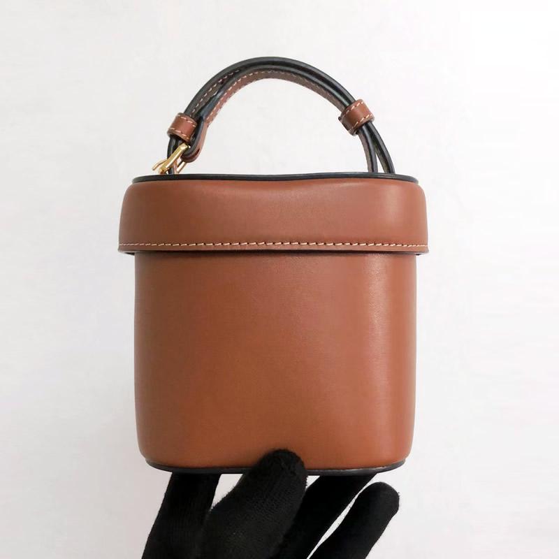 Evening Bags High Quality Mini Square Real Leather Women Makeup Bag Luxury Designer Handbags For Shoulder Crossbody PackEvening, Blue
Evening Bags High Quality Mini Square Real Leather Women Makeup Bag Luxury Designer Handbags For Shoulder Crossbody PackEvening, Blue