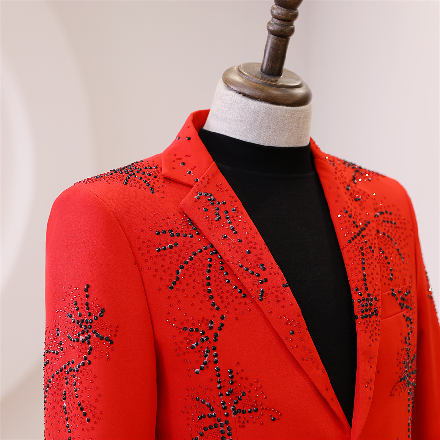 Men's Red Shiny Rhinestones Blazer Suits Male Singer Stage Concert Floor Show Suit Jacket Pants 2 Piece Set Groom Wedding Suit Formal Tuxedo