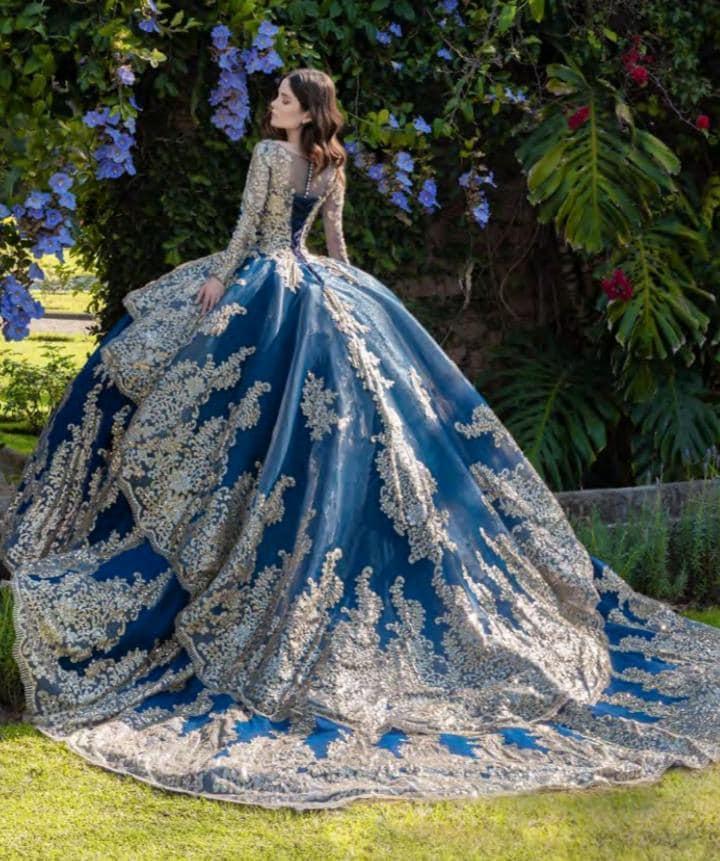 Blue Quinceanera Dresses Long Sleeve Gold Lace Appliqued Sequined Bead Mexican Sweet 15 Gowns Puffy Skirt Vestidos 16 Anos 6660305