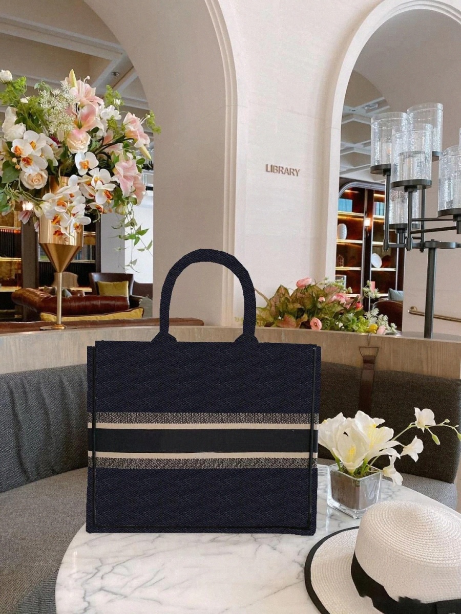 2022 designer booktote canvas bag booktotes handbags three-dimensional embroidery leopard purse luxury women handbag evening oblique shopping n00p# diors
2022 designer booktote canvas bag booktotes handbags three-dimensional embroidery leopard purse luxury women handbag evening oblique shopping n00p# diors