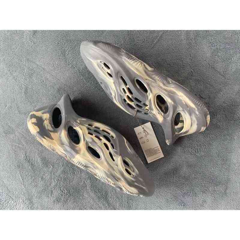 slides y/ee yy/yy/z kanyes foam slippers rubber Version MXT Moon Grey men women sandal Core Soot Bone Desert Sand RNNR Resin Earth Brown mens G14X
slides y/ee yy/yy/z kanyes foam slippers rubber Version MXT Moon Grey men women sandal Core Soot Bone Desert Sand RNNR Resin Earth Brown mens G14X