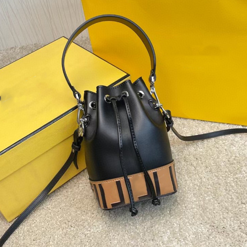 Designer Drawstring Leather Bucket Bag Metal Logo Versatile Fashion Shoulder Crossbody Casual Luxury Black White Handbag, Box
Designer Drawstring Leather Bucket Bag Metal Logo Versatile Fashion Shoulder Crossbody Casual Luxury Black White Handbag, Box