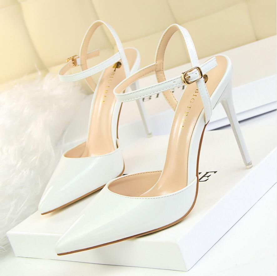 Christians 2021 Classic Women Mens Wedding Shoe Brand Designer Dress Shoes Red Bottoms High Heels Patent Leather Platform Peep-toes Sand Vsl, Extra shipping
Christians 2021 Classic Women Mens Wedding Shoe Brand Designer Dress Shoes Red Bottoms High Heels Patent Leather Platform Peep-toes Sand Vsl, Extra shipping