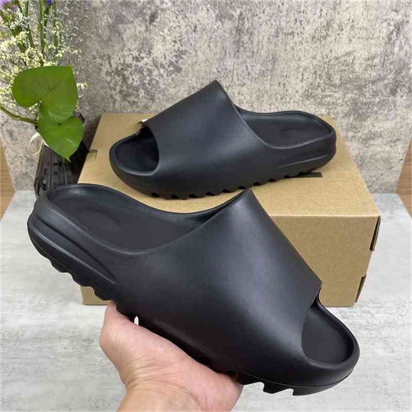 Slides Designer Yeesys Kany West Slippers Designer Slipper Men Women Sandals Slippers Core Bone Earth Brown Pure Desert Sand Foam Triple White Black Outdoor LIL9D3E, 1-8424 coffee
Slides Designer Yeesys Kany West Slippers Designer Slipper Men Women Sandals Slippers Core Bone Earth Brown Pure Desert Sand Foam Triple White Black Outdoor LIL9D3E, 1-8424 coffee