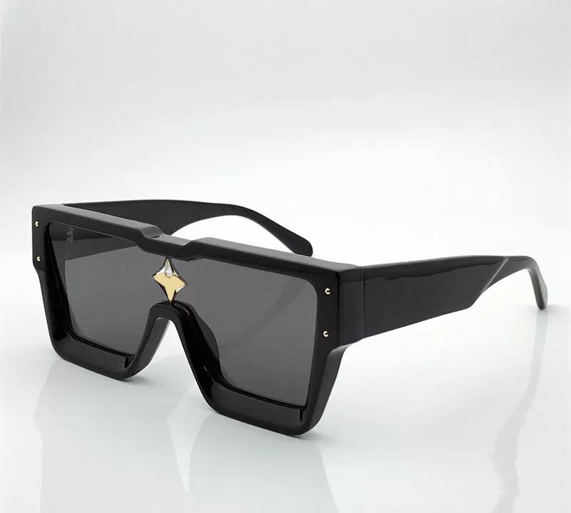 LVs louiseity viutonity VUTTONS Fashion luxury men Cyclone sunglasses Z1547 vintage square frame Rhomboid diamond glasses Avant-garde un
LVs louiseity viutonity VUTTONS Fashion luxury men Cyclone sunglasses Z1547 vintage square frame Rhomboid diamond glasses Avant-garde un
