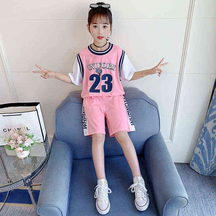 Girls' basketball sports suit summer 2022 foreign style new children's summer middle and large children's short sleeved shorts trendy, Pink-3777
Girls' basketball sports suit summer 2022 foreign style new children's summer middle and large children's short sleeved shorts trendy, Pink-3777