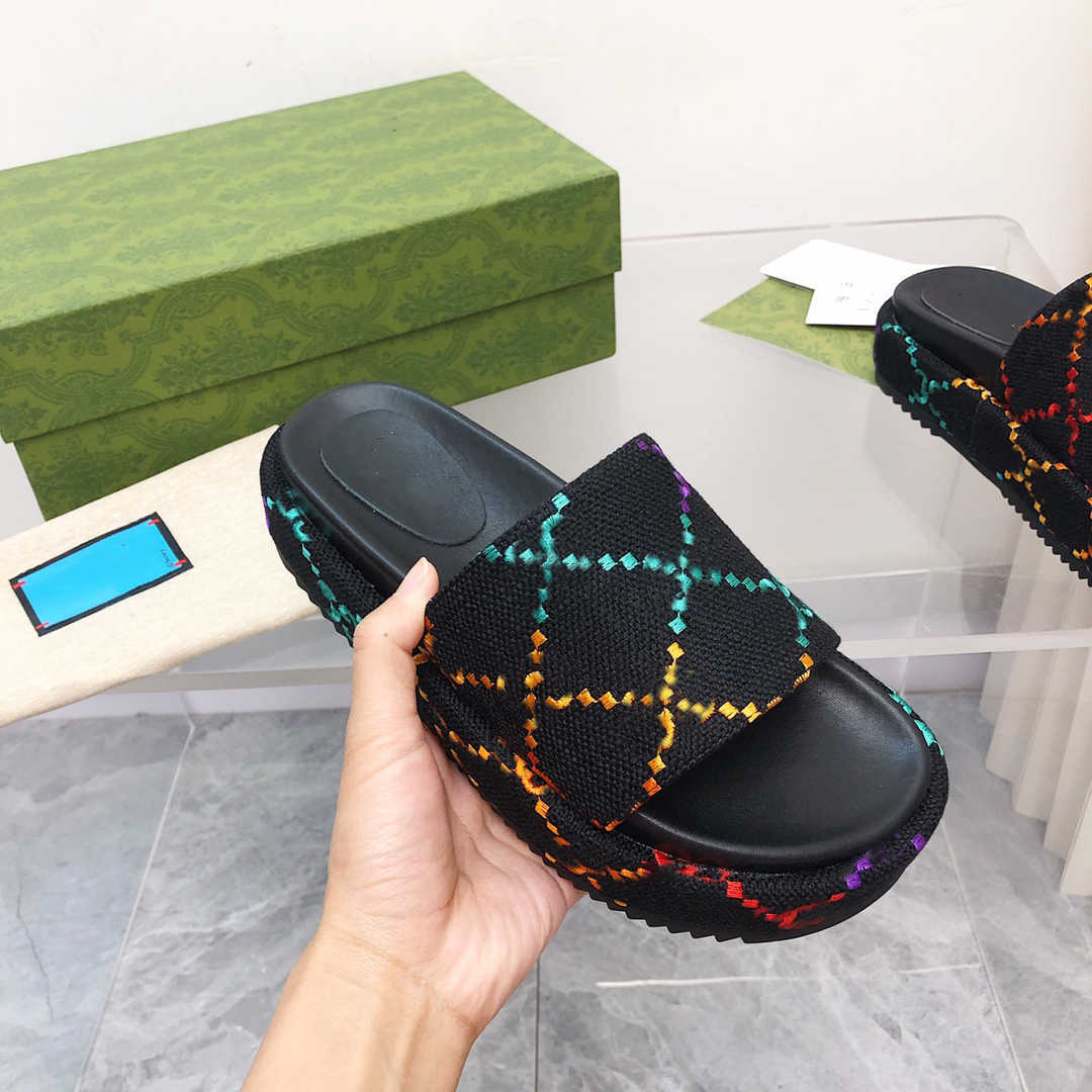 Women Original Double G Slide Sandal Designer platform Slipper Multicolor Burgundy velvet Mini Printing Fabric Outdoor Party Sandal NO298, Color 8
Women Original Double G Slide Sandal Designer platform Slipper Multicolor Burgundy velvet Mini Printing Fabric Outdoor Party Sandal NO298, Color 8