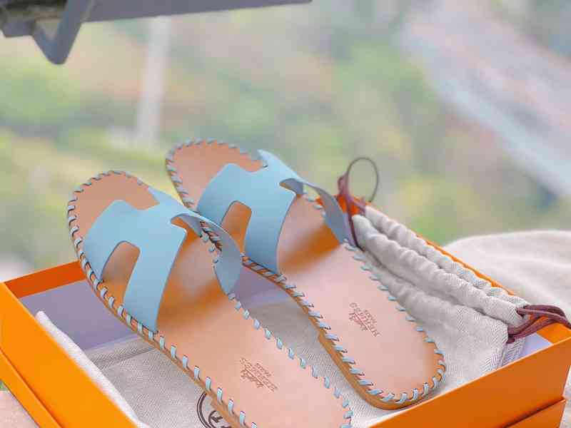 Herme Slippers counter genuine summer women's shoes blue woven calf leather h flat slippers sandals, Haze blue
Herme Slippers counter genuine summer women's shoes blue woven calf leather h flat slippers sandals, Haze blue
