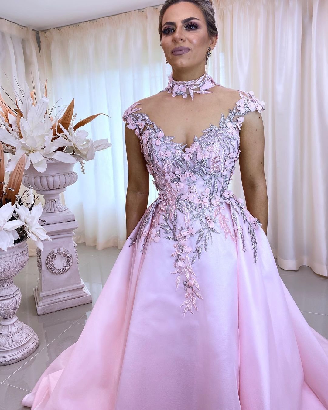 Simple Pink Satin A Line Wedding Dress Short Sleeve Applique Bridal Gowns Custom Made Plus Size Sweep Floor Formal Dresses