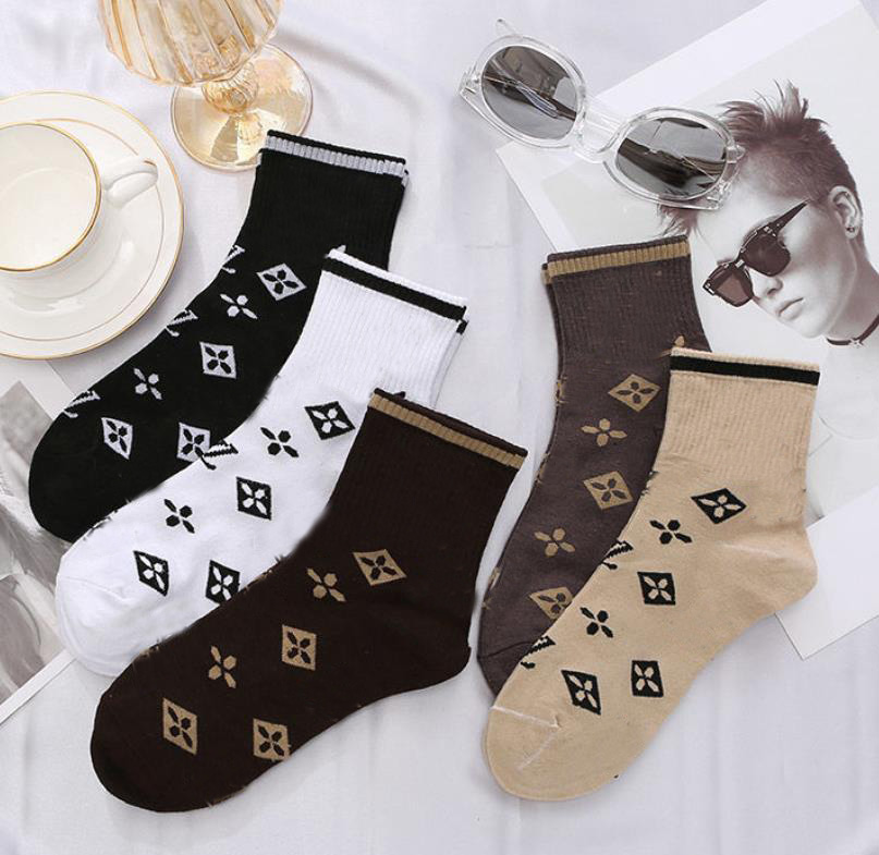 4color Mixed Short Socks for Men Women Fashion Short Sock Sports Knitted Cotton Candy Color Brand Designer Letters Embroidery Print Stocking Wholesale, Multi
4color Mixed Short Socks for Men Women Fashion Short Sock Sports Knitted Cotton Candy Color Brand Designer Letters Embroidery Print Stocking Wholesale, Multi