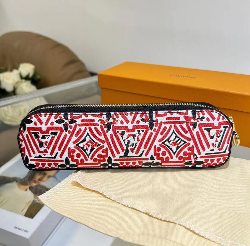 1990SS Sunflower Unisex Wallet Luxury Brand Gradient Colorful Letter Women Portable Wallets Leopard Famous Men Wallets Clutch Bag Storage Purses Pencil Case
1990SS Sunflower Unisex Wallet Luxury Brand Gradient Colorful Letter Women Portable Wallets Leopard Famous Men Wallets Clutch Bag Storage Purses Pencil Case